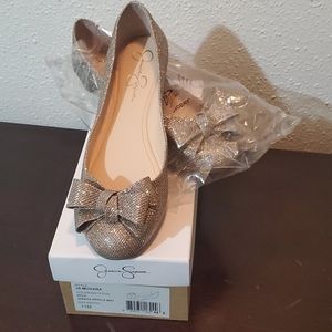 Gold bow flat by Jessica Simpson size 11m